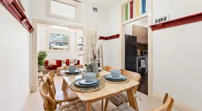 Mosman 2BR Apartment-Near Beaches-Sleeps 6-Balcony & Fast WiFi - Image 2