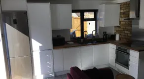 Wingfield Garden Suite - Image 5