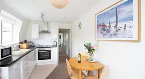 Three Beaches Holiday Apartments - close to Goodrington beach in Paignton - Image 2