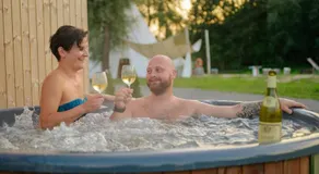 Eco houses with a hot tub and sauna - Image 5