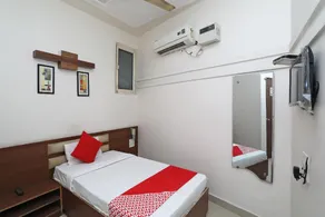 OYO 38103 Hotel Shubham - Image 2