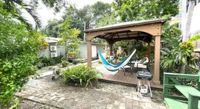 Cozy Room in the Heart of Little Havana - Image 4