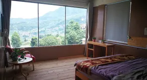 Green Hostel & Sunny Guesthouse - Image 2