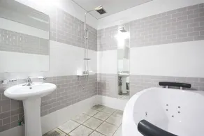 Dom Hotel - Image 3