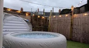 Triplex Hot Tub House with Private Garden - Image 4