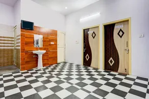 Hotel O Golden Guest House - Image 2