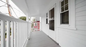 5BR 2BH Bright & Spacious Apt in Brighton - Image 4