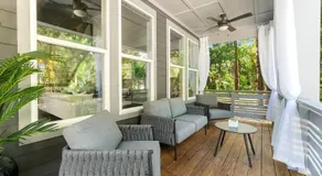Secret Pool Cabana Mins to Downtown and Beach - Image 5