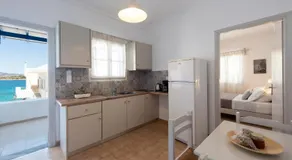 Helen's Minimal Studios & Apartments - Image 2