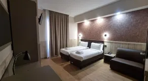 Hotel Pyramid - Image 2