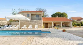 Agréable maison entièrement équipée avec barbecue, terrasse et piscine privée | Avec animaux bienvenus - Image 2