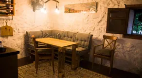 HERVÀS Y VUELVES ( la casita de la piedra ) - Image 2