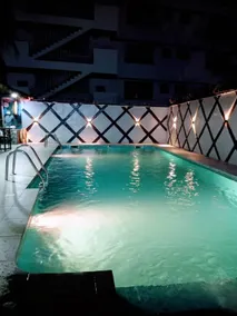 Glee Hotel - Image 2