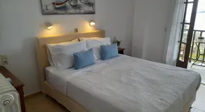 Lilian Beachfront Apartments - Image 2