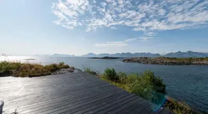 Henningsvær, Lofoten with fantastic view - Image 5