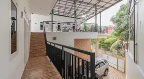 RedDoorz Syariah near Summarecon Mall Bekasi - Image 3