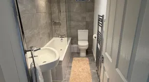 Private Room in Family Home - Image 4