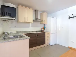 Spacious Apartment in Gudar with Heating - Image 4
