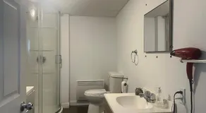 Large room in private home - Image 2