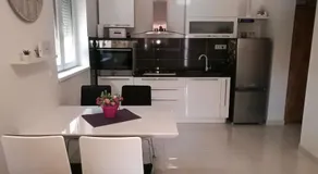 Roberto Apartment - Image 3