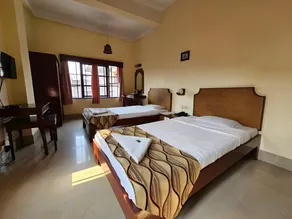 Hotel Indsurya - Image 2