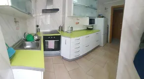 Tranquila, Céntrica y Luminosa Habitación de Matrimonio en Vivienda Compartida - Image 4