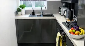 Stylish 1BR Apartment Fast WiFi 15 mins to Central London - Image 3