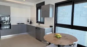 Bat Yam apartment - Image 4