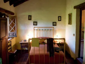 La Zoya, Tranquil Riverside Retreat - Image 5