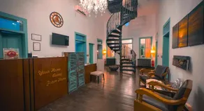 Via Mina Hotel - Image 5