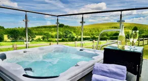 Arbennig Luxury Lodges - Image 5