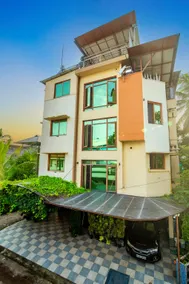 Oasis Homestay (Penthouse) 2 BHK -  Near Metro Station. - Image 3