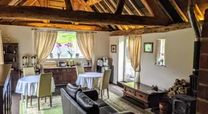 Worralls Grove Guest Farm House - Image 2