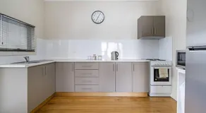 Bradman House CBD Launceston Invermay + Free WIFI - Image 3