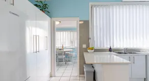 Golden Sands 2 Short Street, Air Con, Wifi, Beach View - Image 2
