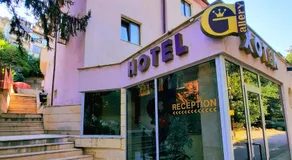 Family Art Hotel Gallery - Image 3
