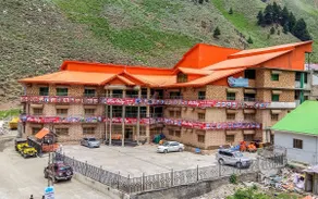 Rose Valley Hotel Naran - Image 3