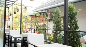 iNest Poshtel - Image 5