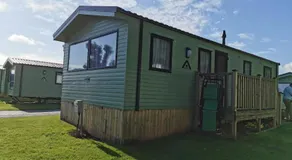 Woofles Luxury Caravan at Knaresborough Lido - Image 5