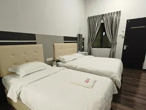 Private Room with ensuite bathroom in Bukit Bakri - Image 5