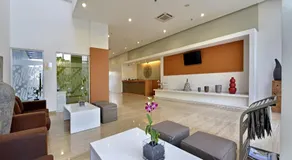 Whiz Hotel Pemuda Semarang - Image 2
