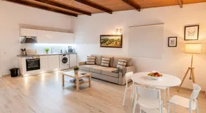 Casa Rural Encantadora Con Terraza Privada - Image 3