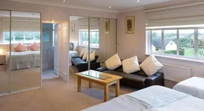 Elmcroft Guest House - Image 2