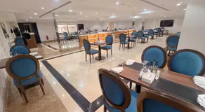 Hola Hotel - Image 4