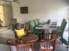 Lakeview Apartment - Image 3