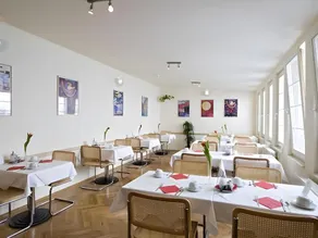 Hotel Meda of Museum Kampa - Image 3