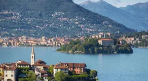 Detached Villa in Brezzo di Bedero - Image 4
