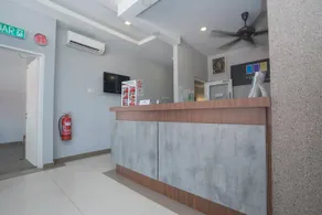 Super OYO Capital O 90556 Hotel Cherita Rooms - Image 4