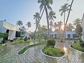 The Saravi Resort - Image 4
