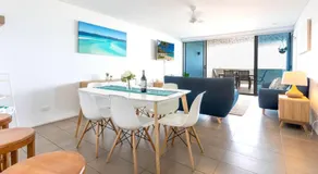 Azure Sea, Oceanviews, Wifi, 2 Pools + Gym - Image 4